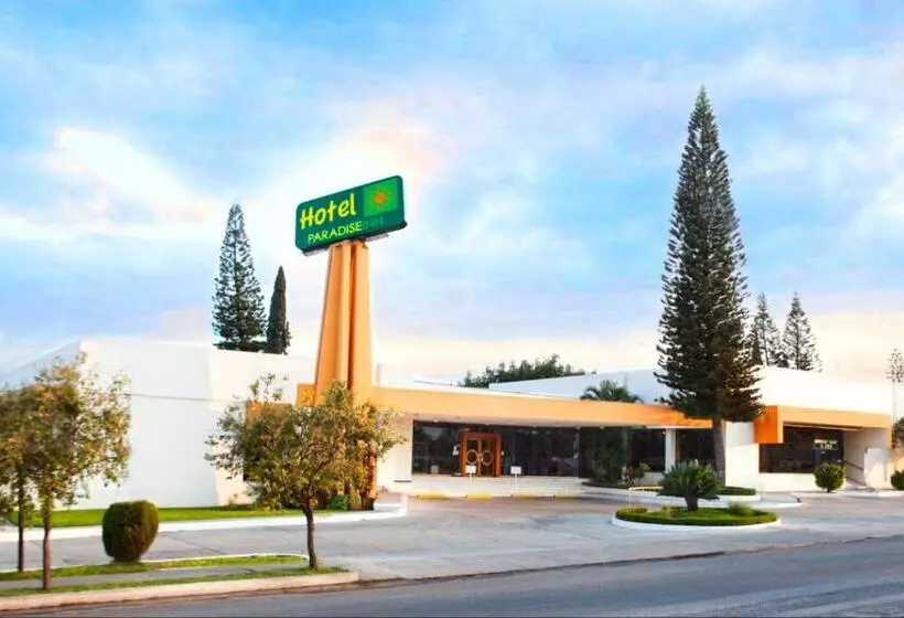 ホテル Paradise Inn