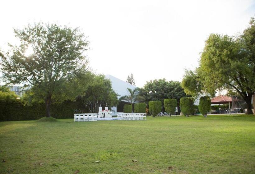 Szálloda Paradise Inn