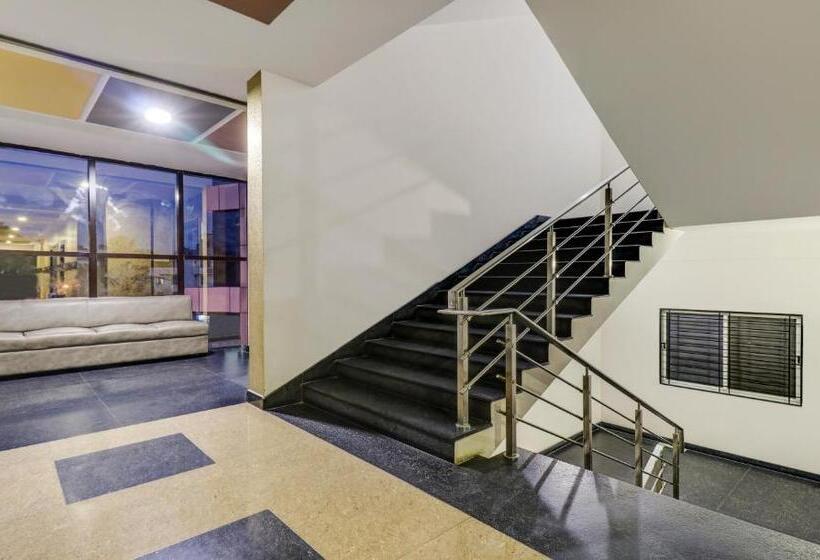 Hôtel Treebo Sahara Suites