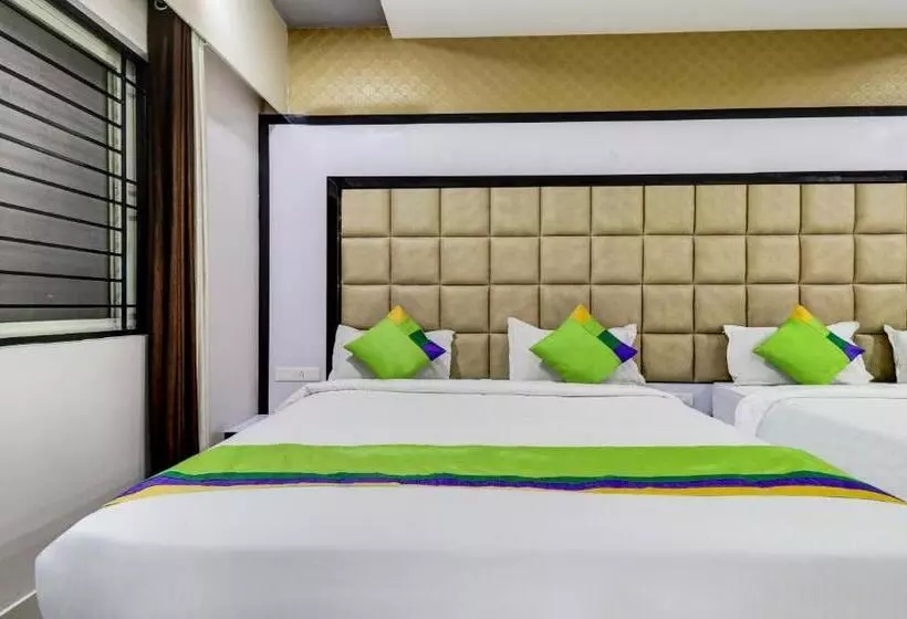 ホテル Treebo Sahara Suites