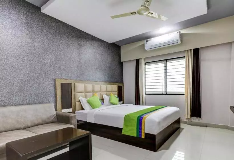 ホテル Treebo Sahara Suites