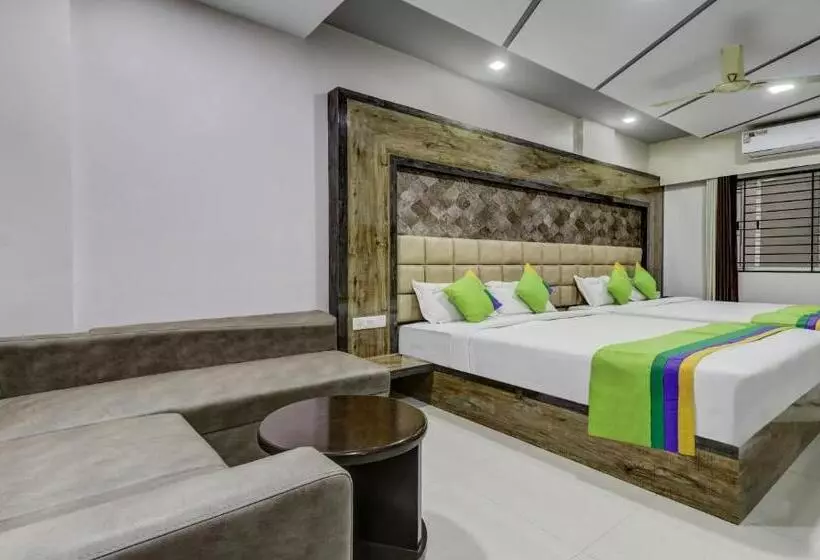 ホテル Treebo Sahara Suites