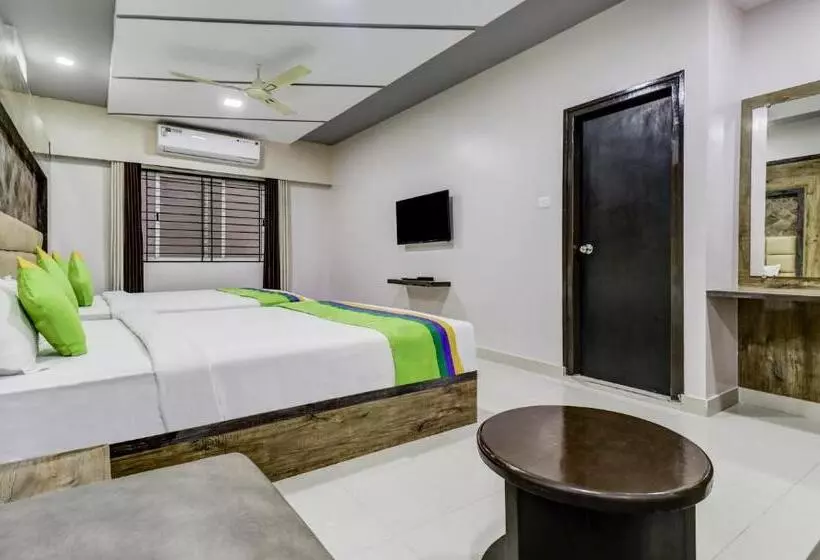 ホテル Treebo Sahara Suites