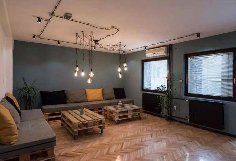 Nordic Hostel N Box
