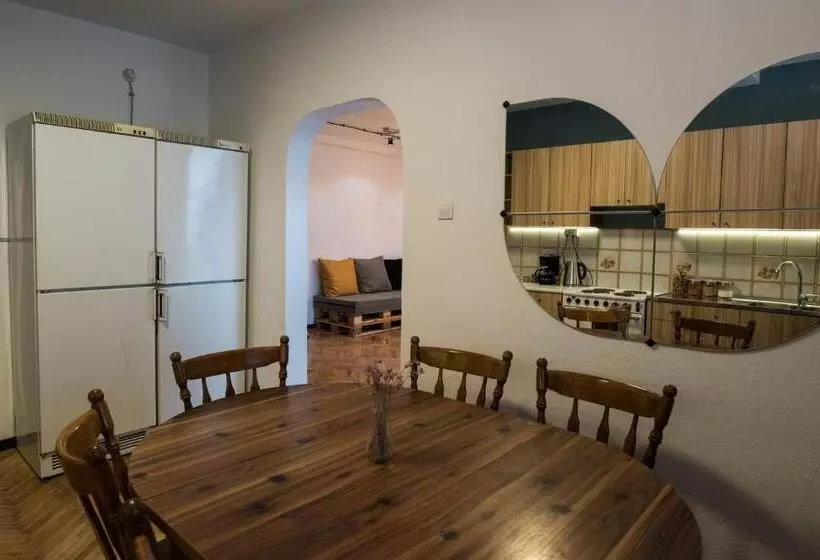 Nordic Hostel N Box