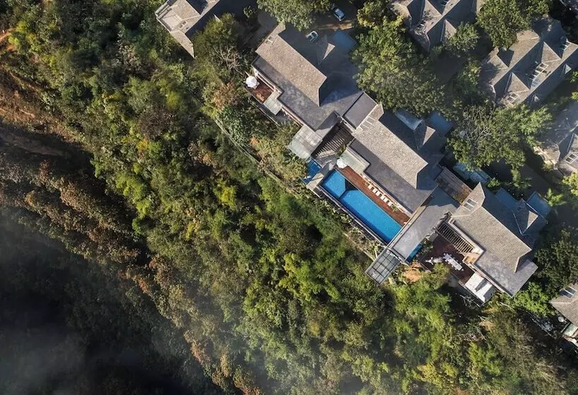 Hotelli Jinghong Bood Panorama Resort Inn