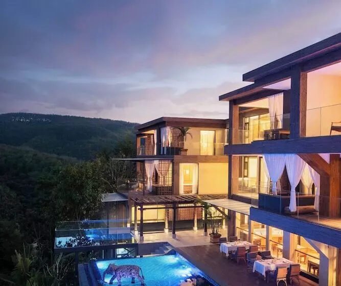 Hotelli Jinghong Bood Panorama Resort Inn