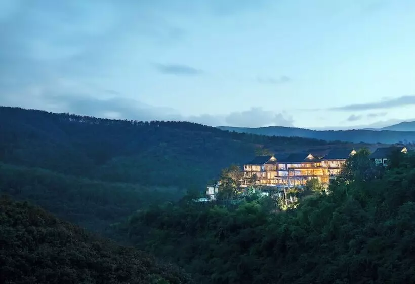 Hotelli Jinghong Bood Panorama Resort Inn