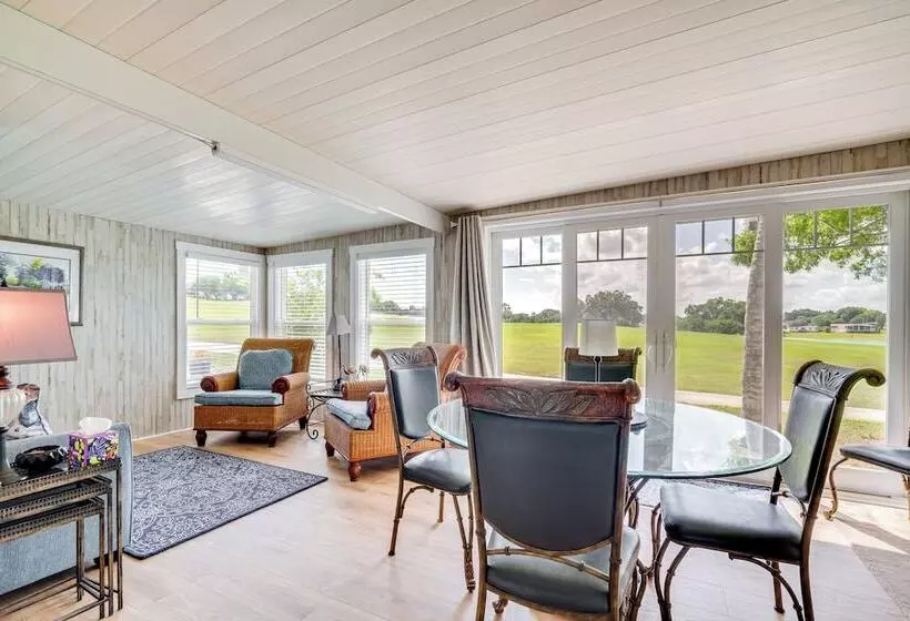 Hilltop Golf Course Cottage In The Villages!