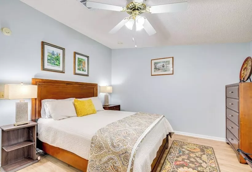 Hilltop Golf Course Cottage In The Villages!