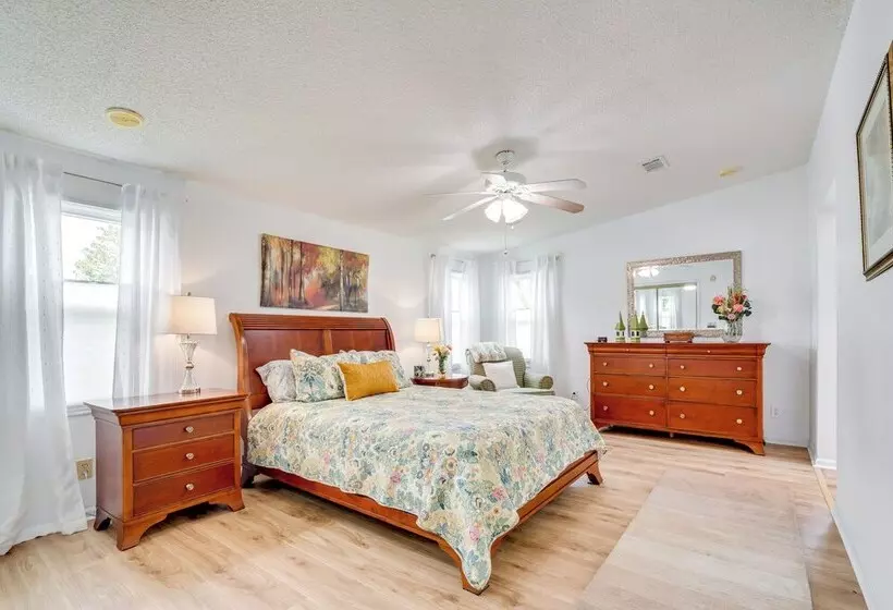 Hilltop Golf Course Cottage In The Villages!