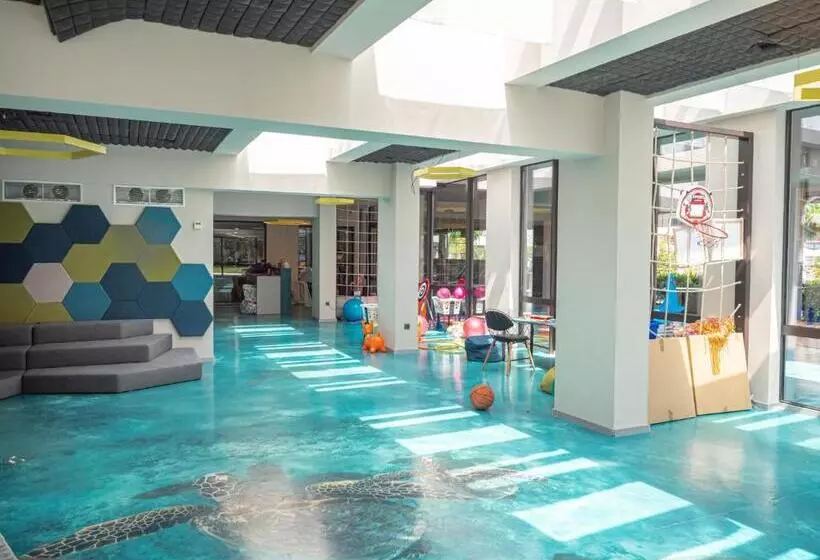 Hotelli Aqua Paradise Resort & Aqua Park