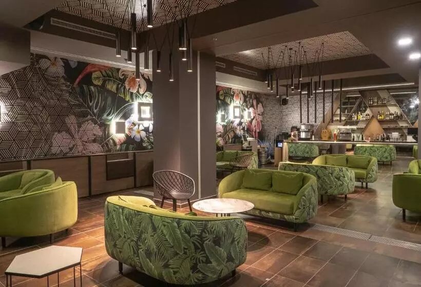 Hotelli Aqua Paradise Resort & Aqua Park