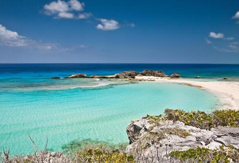 هتل Hollywood Beach Suites Turks And Caicos