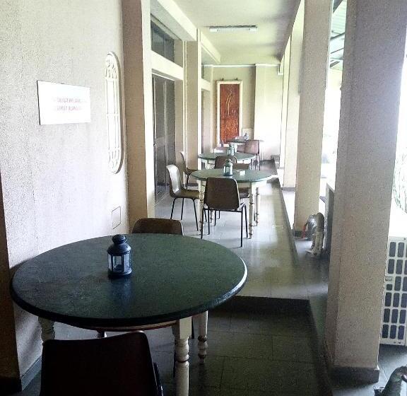 هتل Hôtel Saint Thomas