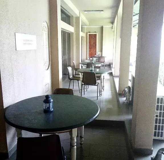 هتل Hôtel Saint Thomas