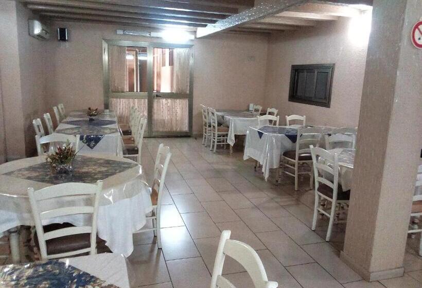 هتل Hôtel Saint Thomas