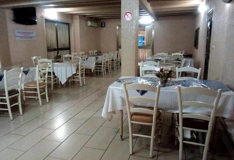 هتل Hôtel Saint Thomas