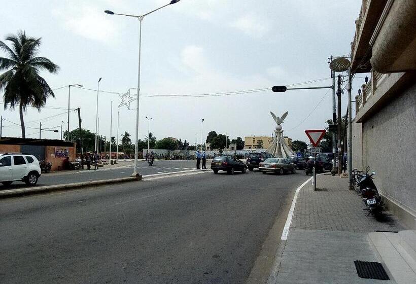 هتل Hôtel Saint Thomas