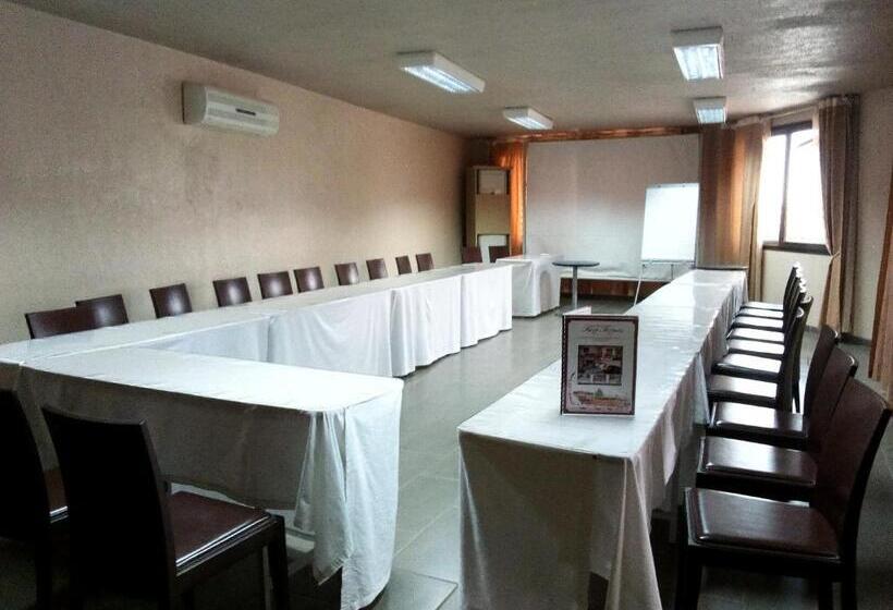 هتل Hôtel Saint Thomas