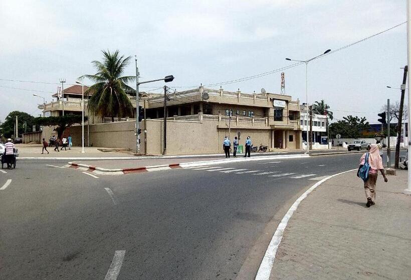 هتل Hôtel Saint Thomas