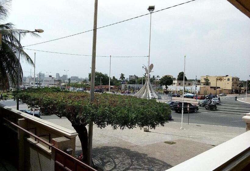 هتل Hôtel Saint Thomas