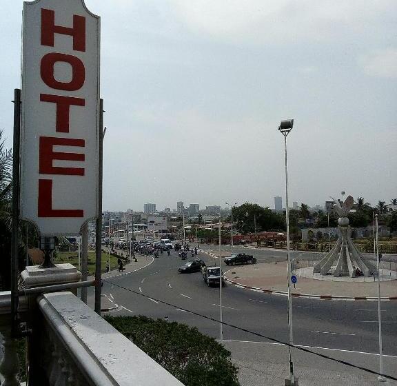 هتل Hôtel Saint Thomas