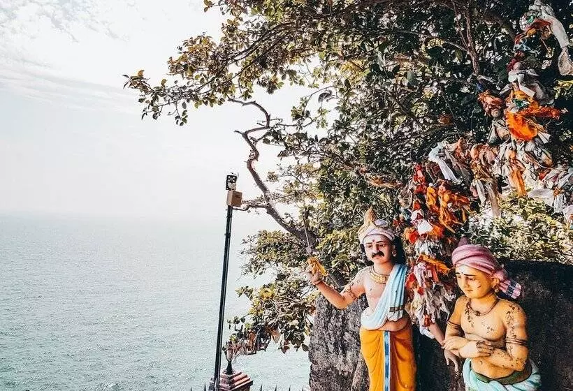 Hotelli Oceanfront Condominiums  Nilaveli