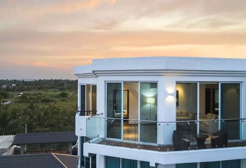 Hotelli Oceanfront Condominiums  Nilaveli