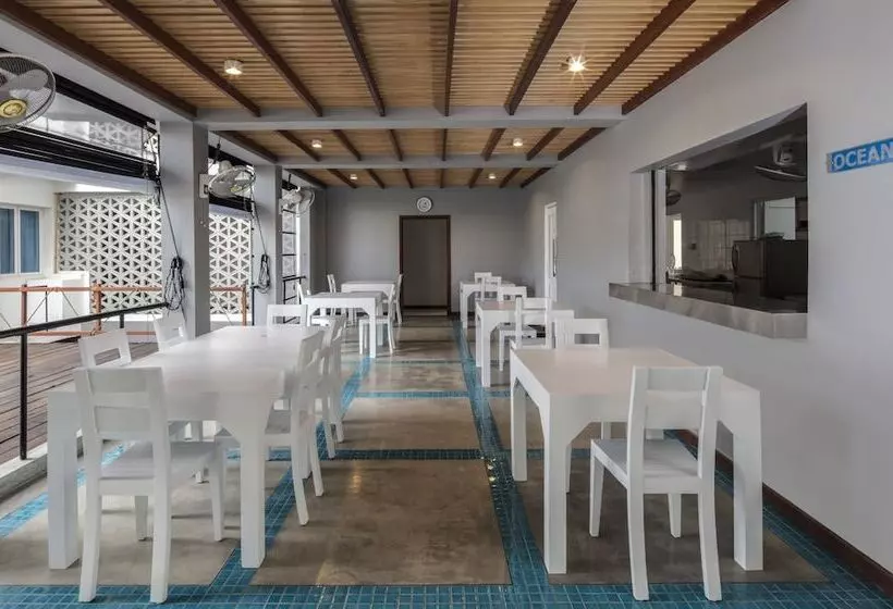 Hotelli Oceanfront Condominiums  Nilaveli