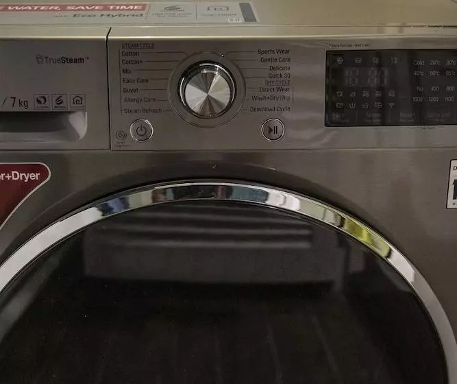 Hotelli Oceanfront Condominiums  Nilaveli