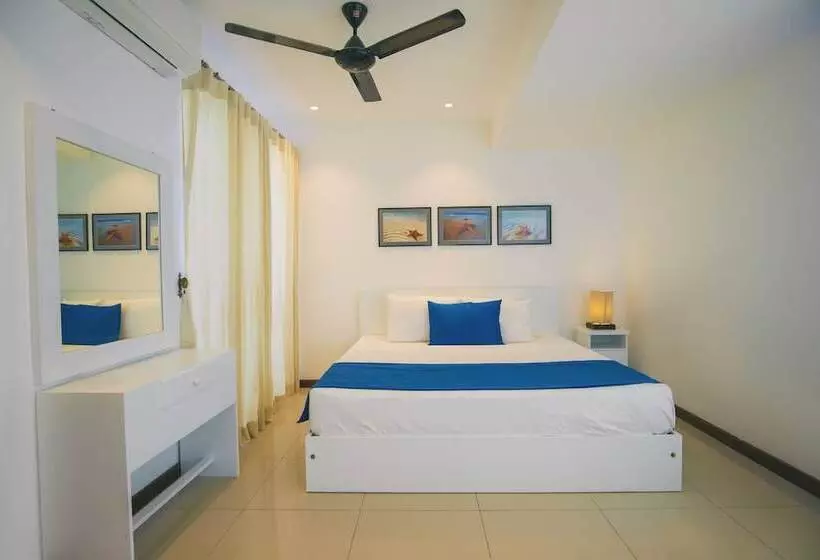 Hotelli Oceanfront Condominiums  Nilaveli