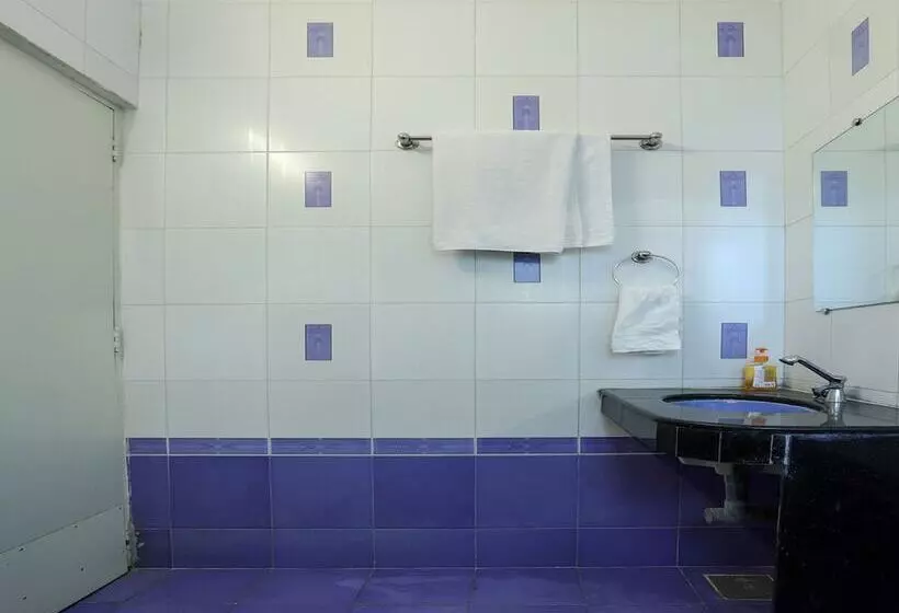 هتل Oyo 10031 Wind Chimes Boutique Guest House