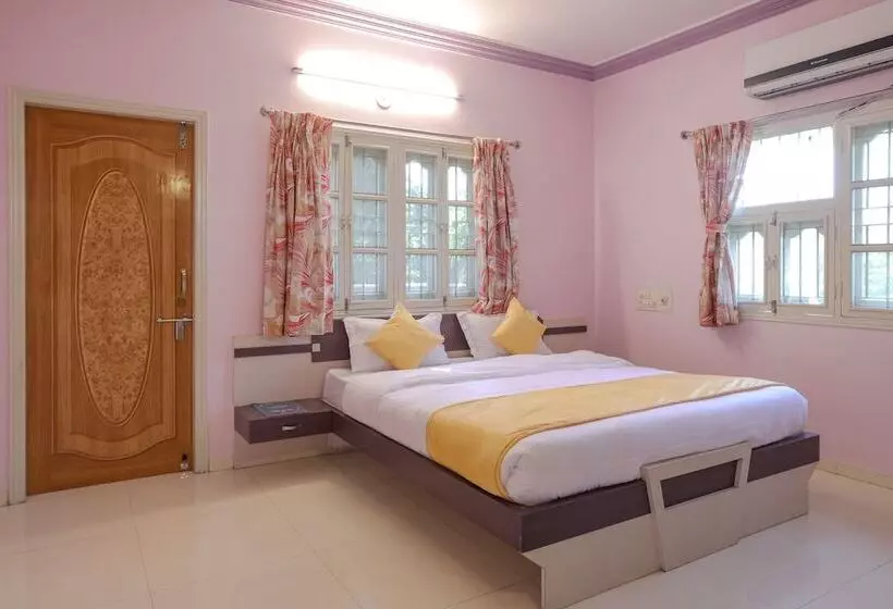 هتل Oyo 10031 Wind Chimes Boutique Guest House