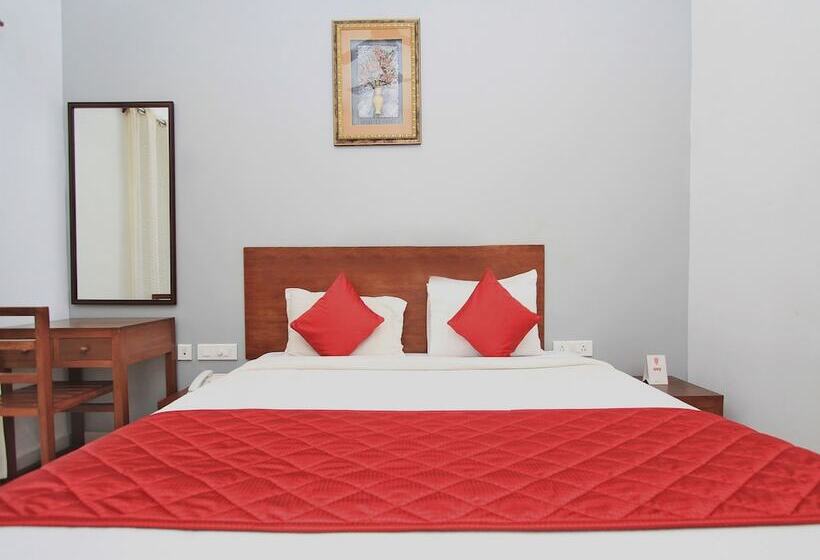 هتل Oyo 8229 Marine Drive