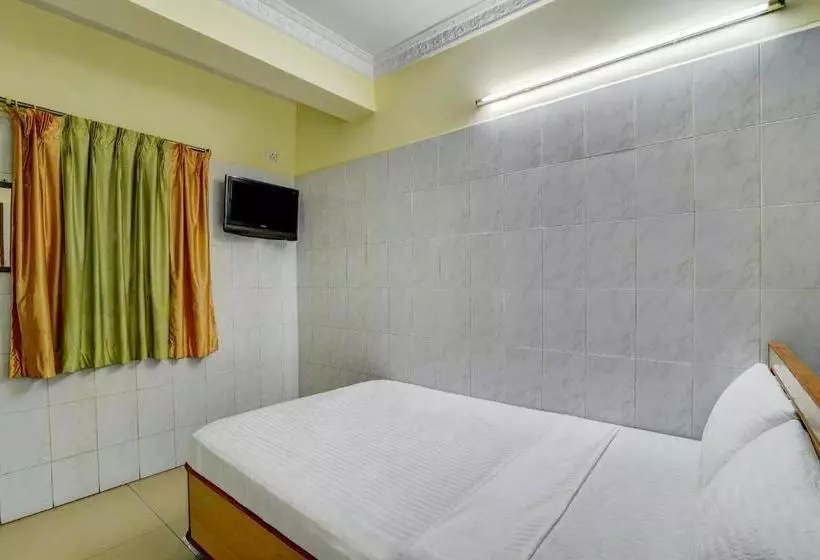 Hotelli Spot On 37793 Balaji Residency