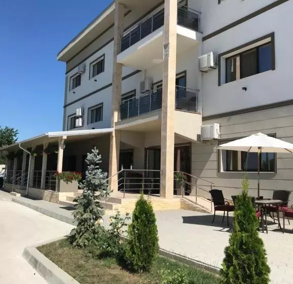 هتل Terra Iasi