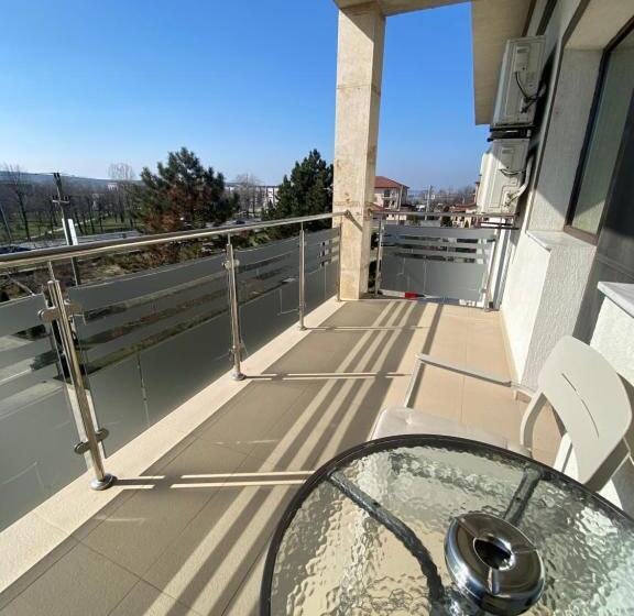 בית מלון כפרי Terra Iasi