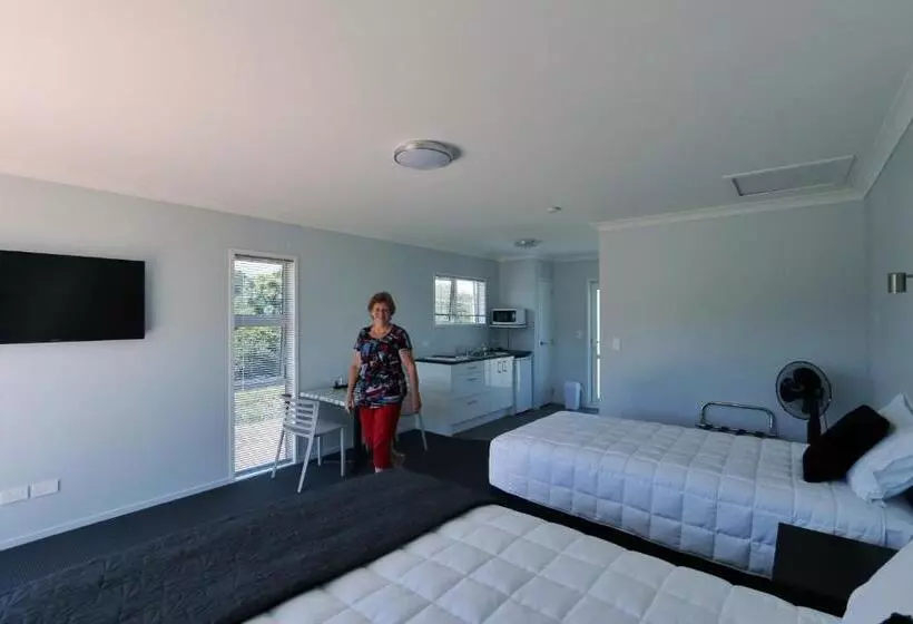 Motelli Trailblazer Studios