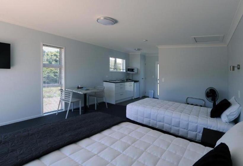 Мотель Trailblazer Studios