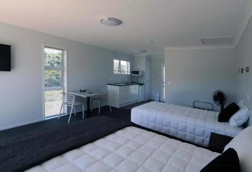 Motelli Trailblazer Studios