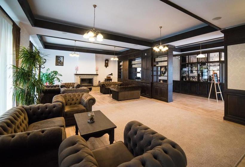 هتل Piatra Pinului Ski & Spa