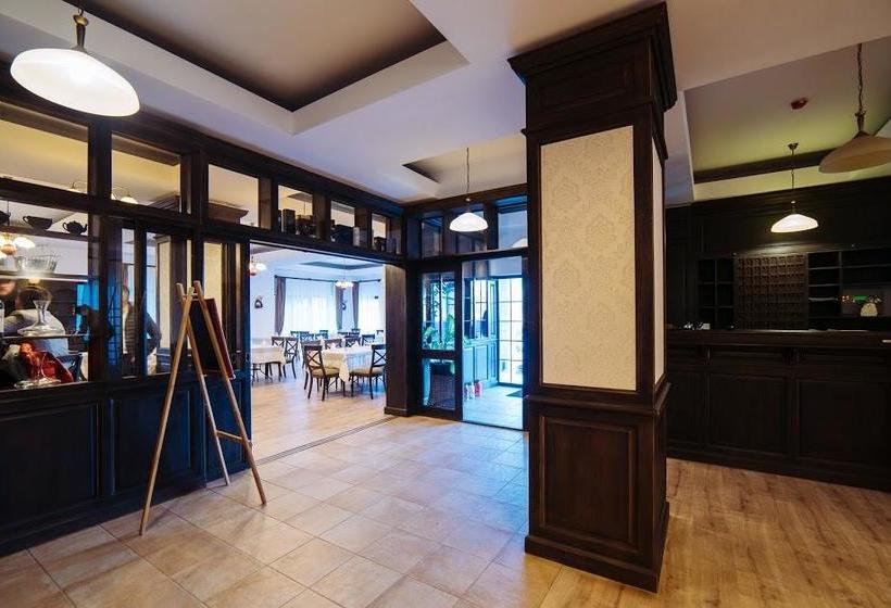 هتل Piatra Pinului Ski & Spa