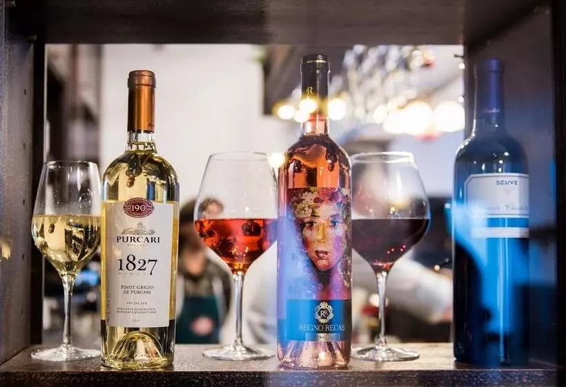 Hotelli Piatra Pinului Ski & Spa