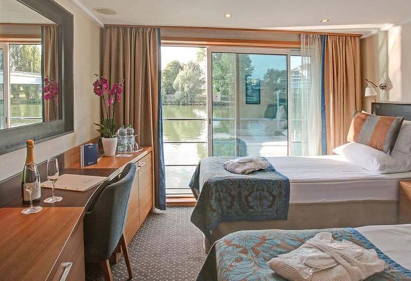 בית מלון כפרי Ships Holland  Hs Leonora  Messe  Düsseldorf