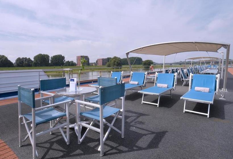 בית מלון כפרי Ships Holland  Hs Leonora  Messe  Düsseldorf