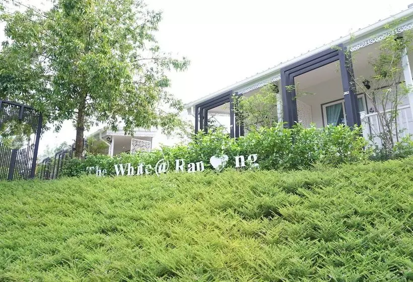 The White Village Ranong Resort