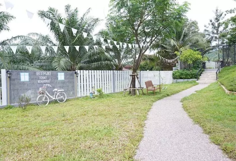 The White Village Ranong Resort