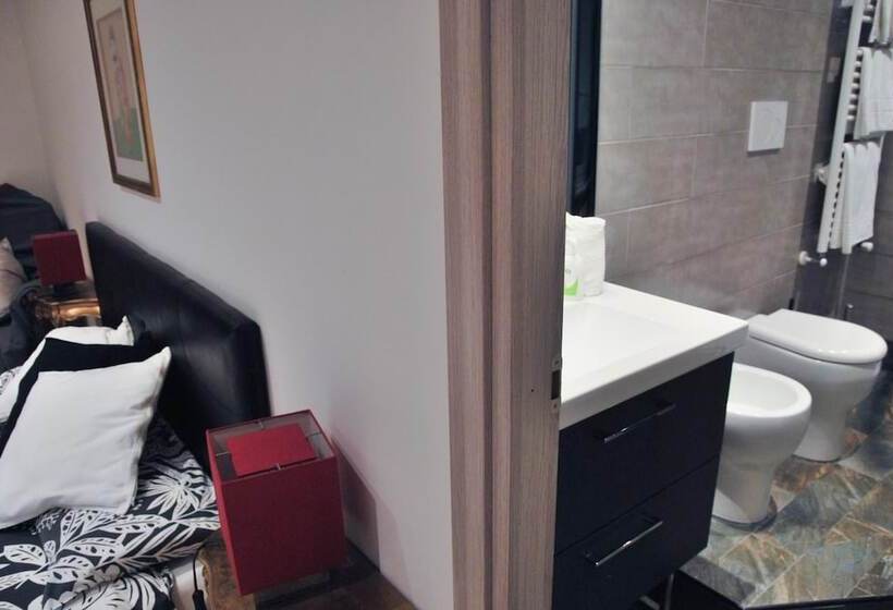 تختخواب و صبحانه Bb Tube