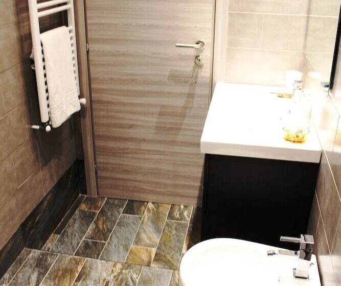 تختخواب و صبحانه Bb Tube